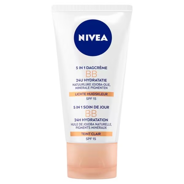 NIVEA 5 viename SPF15 šviesaus odos atspalvio BB kremas<br>50ml - visiems odos tipams
