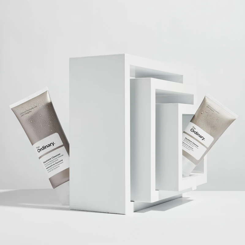 The Ordinary Squalane Cleanser é um removedor de maquiagem hidratante.