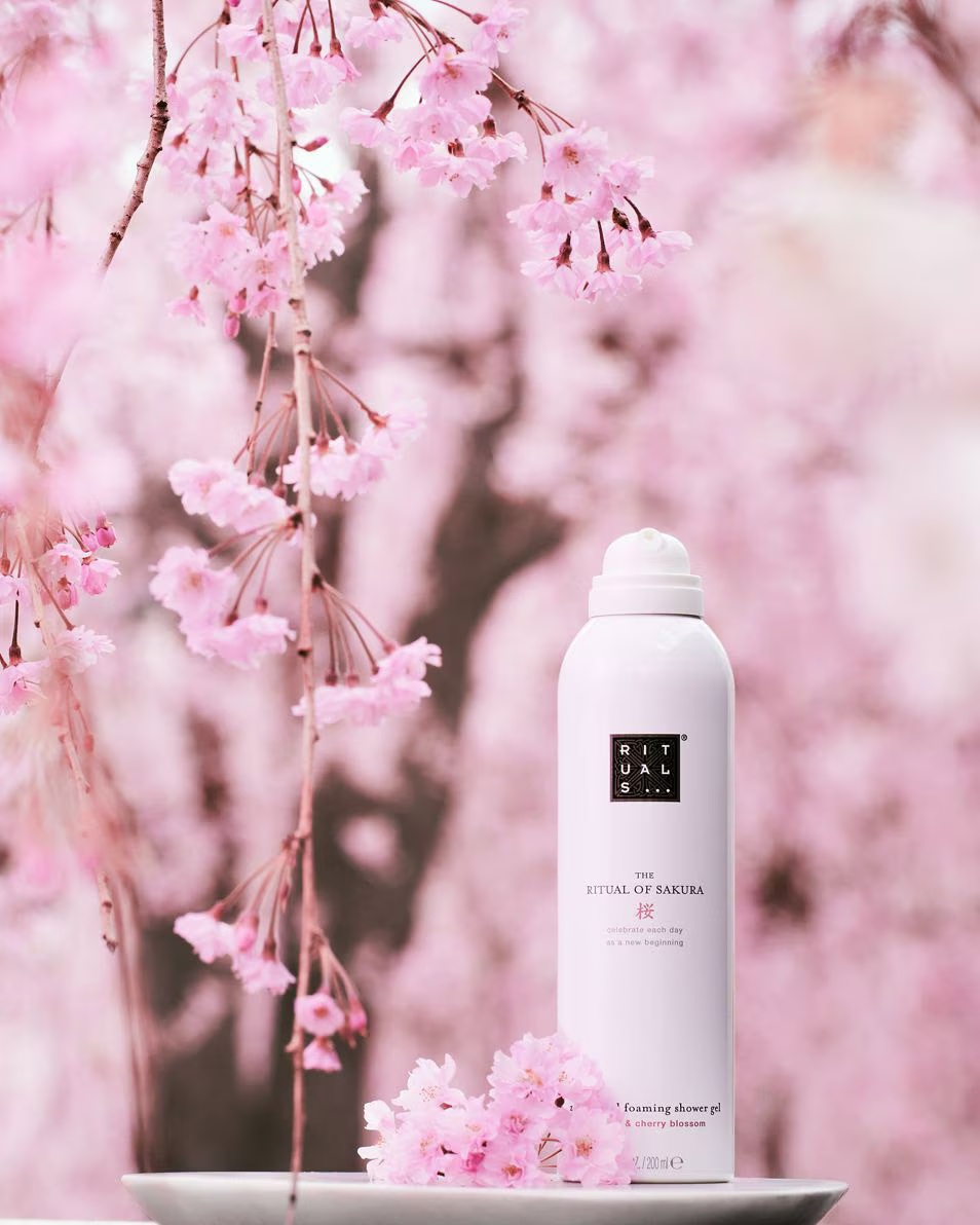 RITUALURI Ritualul spumei de duș Sakura