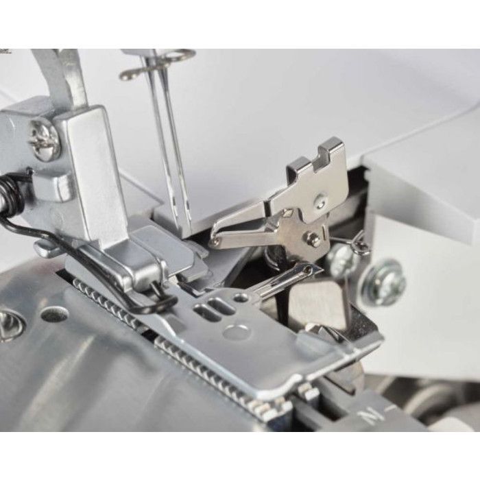 Bernette Funlock 44 Overlockmaschine