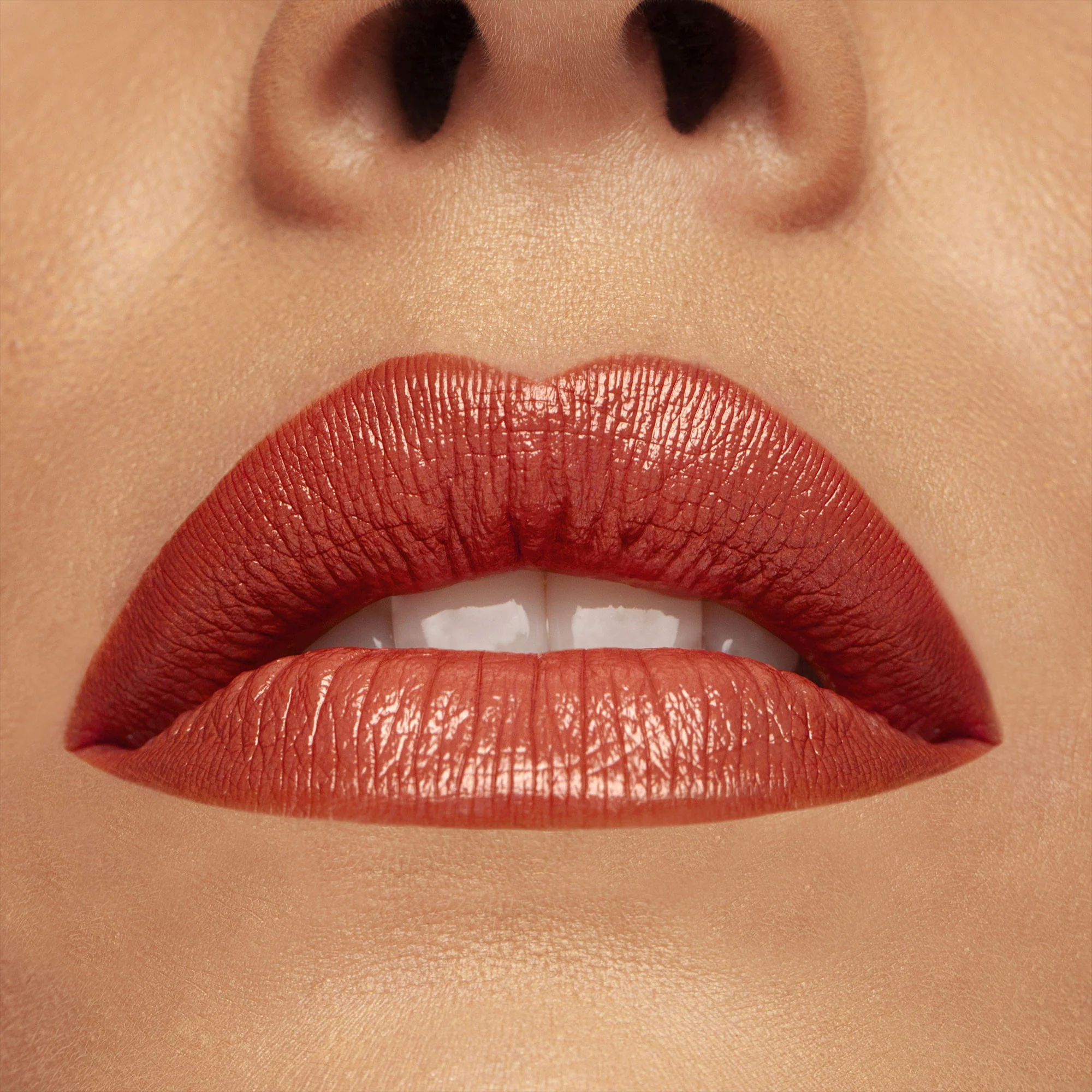 Labbra Cult Creamy Lipstick - Rossetto brillante, Rossetto