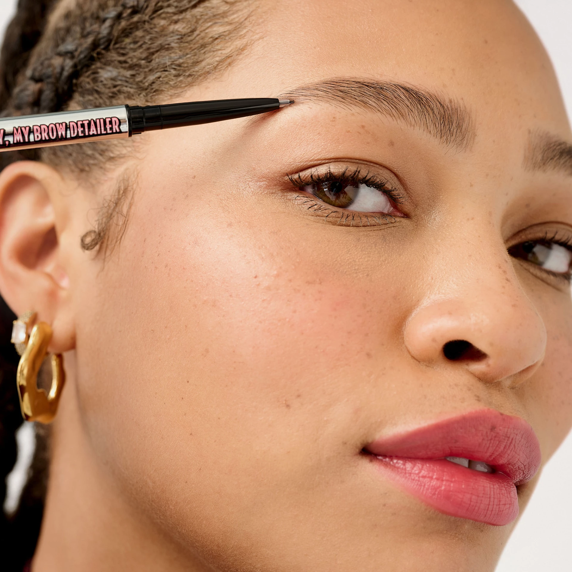 Pontosan, a My Brow Detailer szemöldökceruza - Szemöldökceruza 3.5 - Benefit