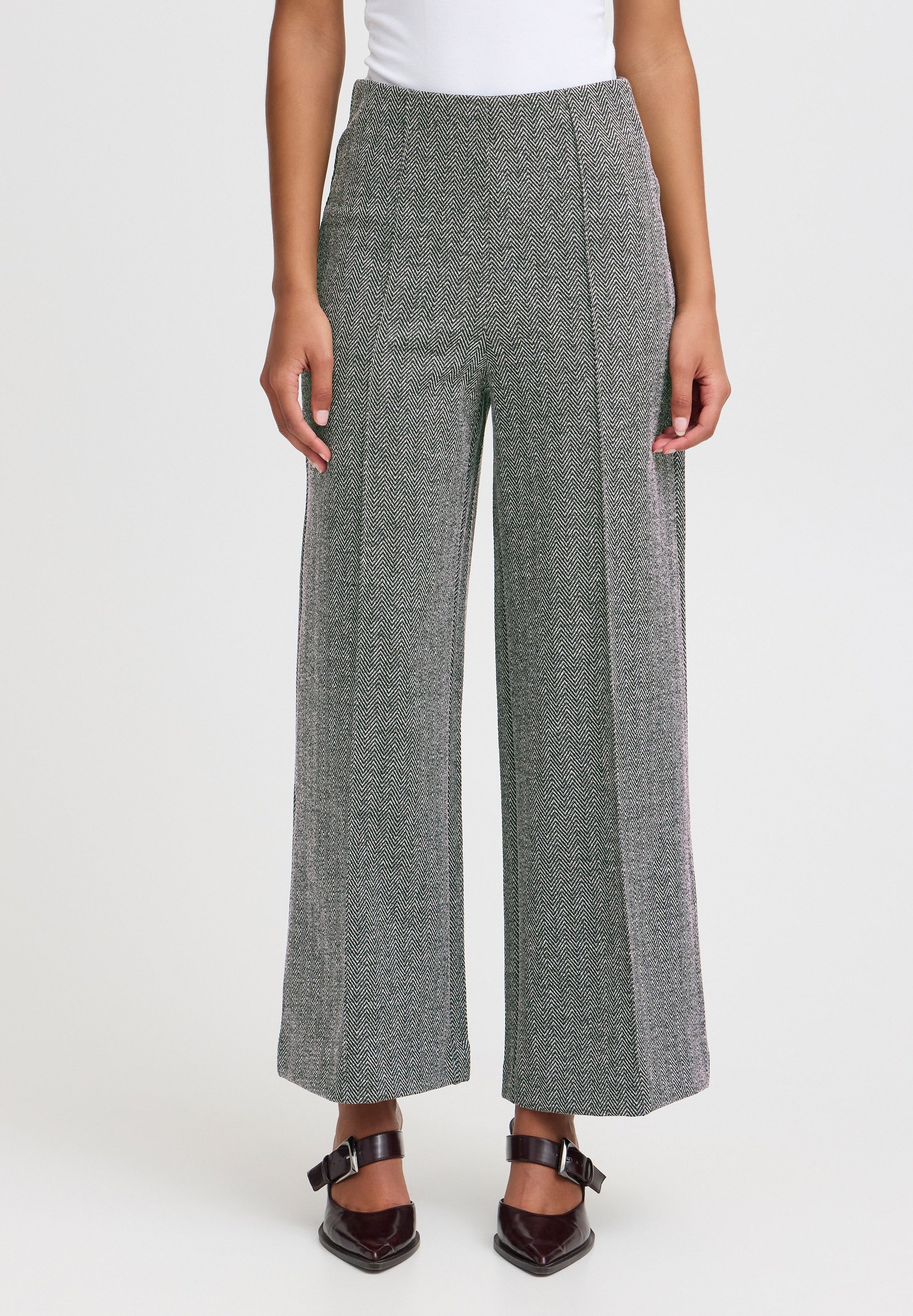 Pantalon ICHI IHKATE JACQUARD - motif chevrons noir et blanc