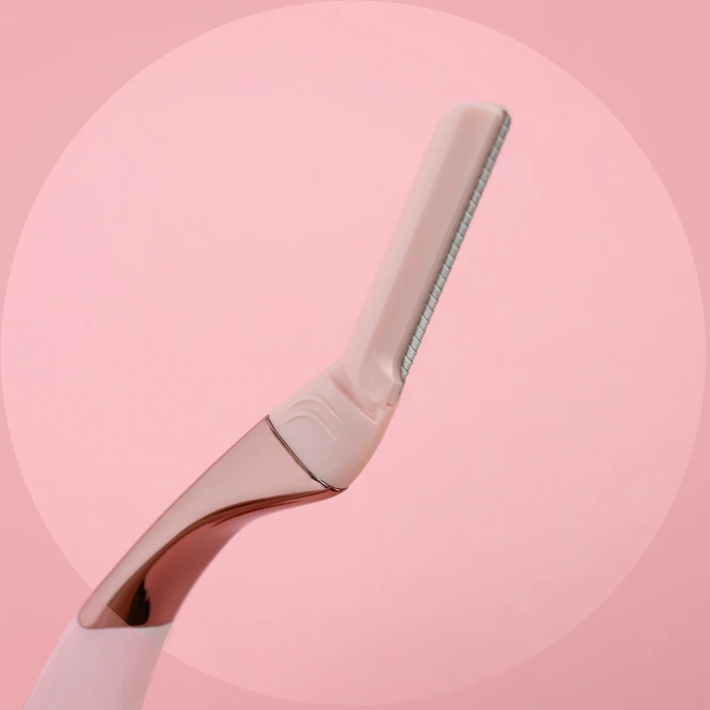 Wilkinson Sword Intuition Dermaglow бријач + 2 резервне главе