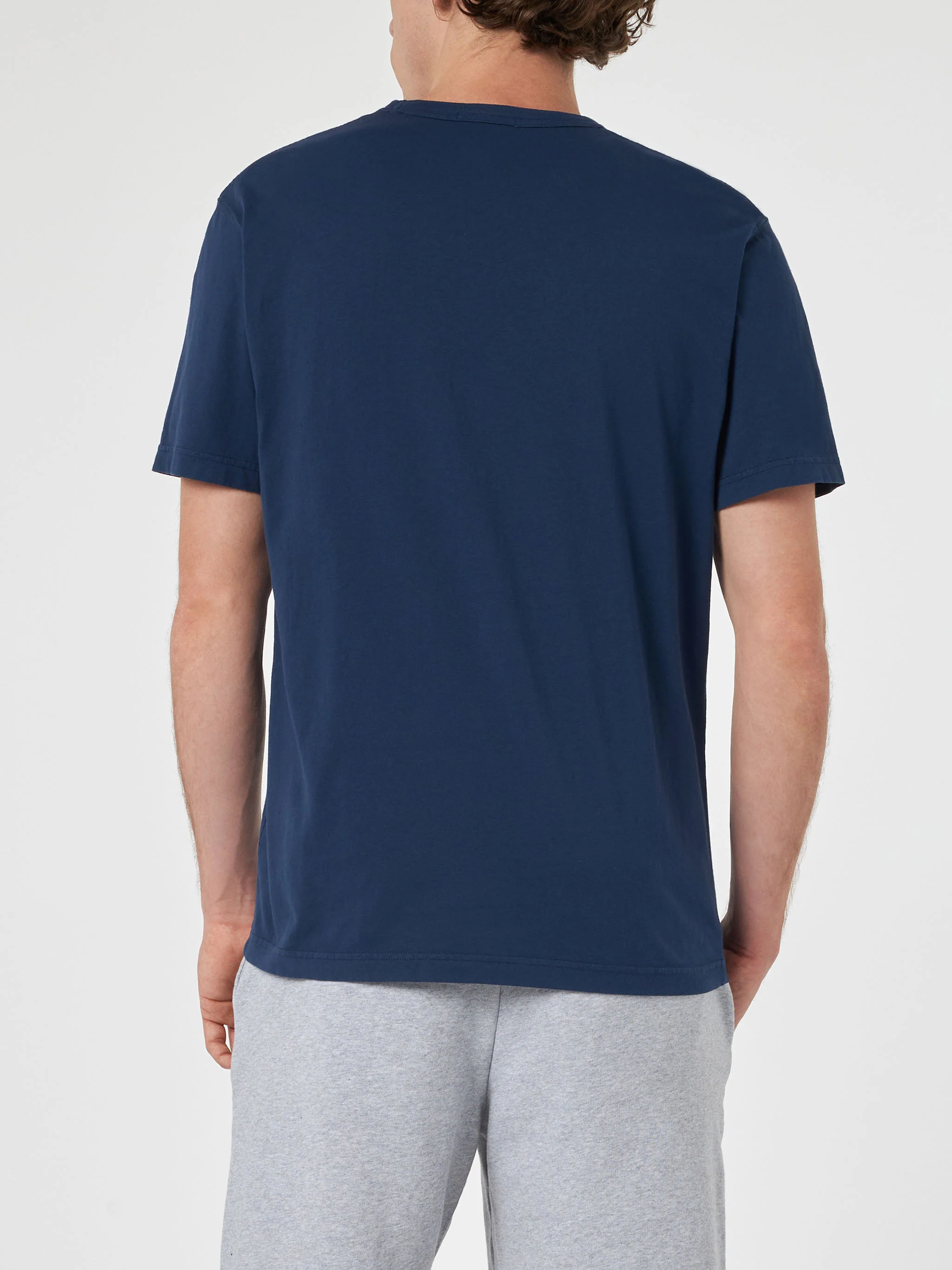 Heren T-shirt in Dover Blue, gemaakt van katoenen jersey met St. Barth-borduurwerk.