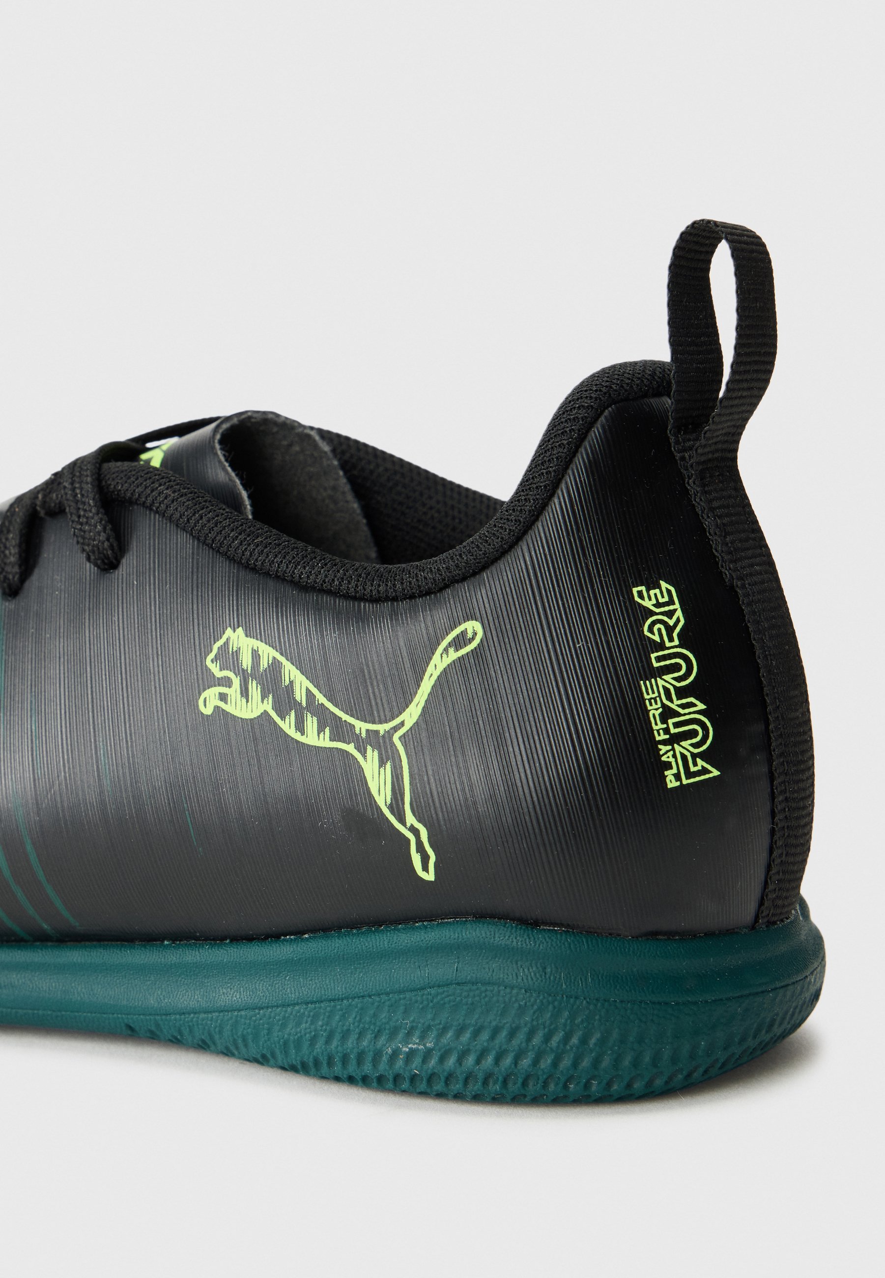 Chaussures de football en salle Puma FUTURE 8 PLAY UNISEX - future 8 play it jr