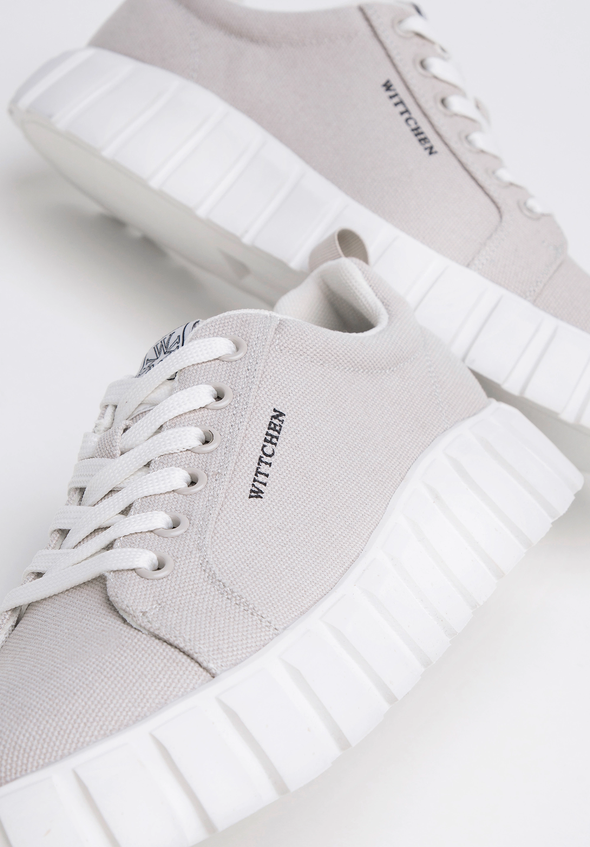 Damskie sneakersy na platformie szare