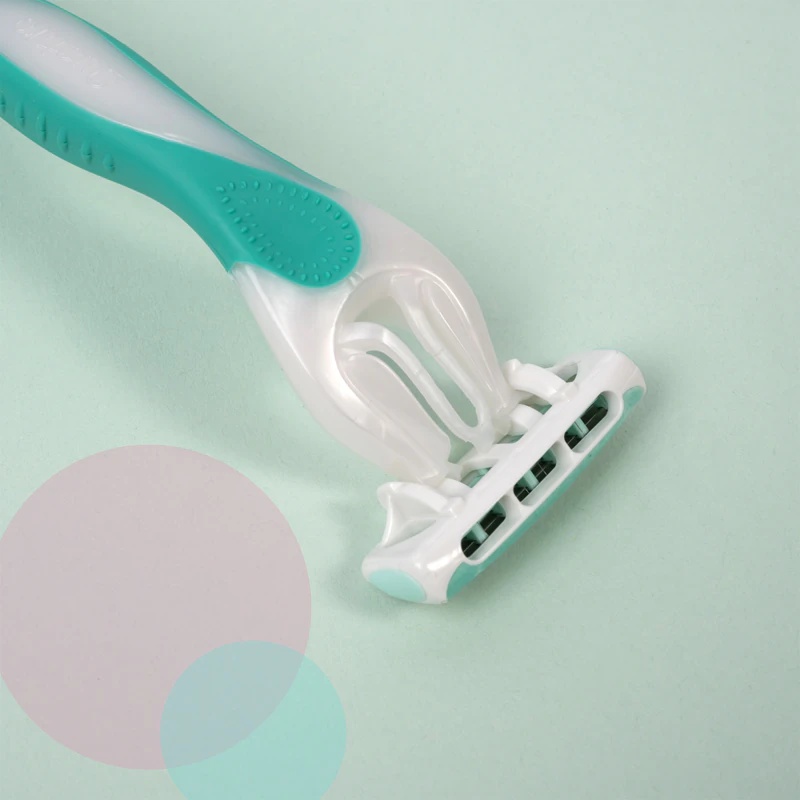 Wilkinson Sword Quattro for Women My Intuition Smooth vienreizlietojamie skuvekļi