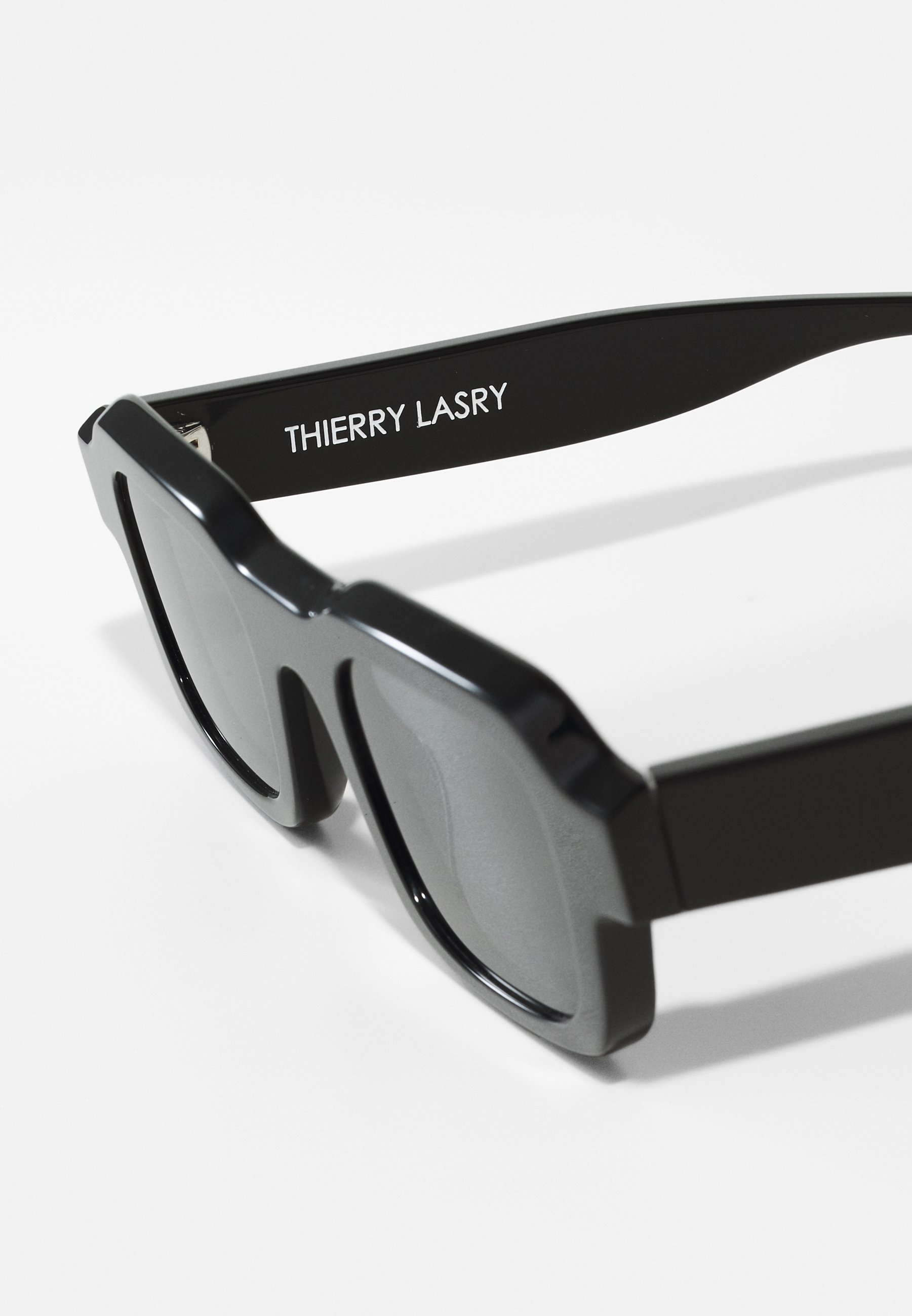 Occhiali da sole Thierry Lasry FLEXXY UNISEX - neri