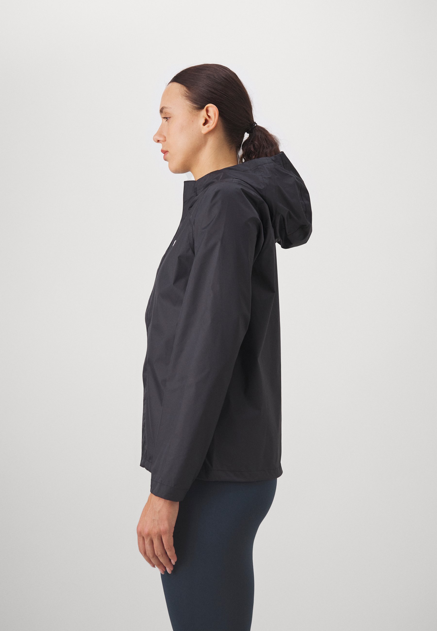 Veste Under Armour CLOUDSTRIKE - Veste imperméable - Noir/Blanc