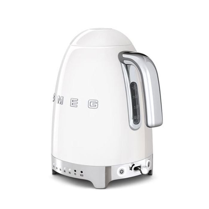 Chaleira Smeg estilo anos 50 KLF04WHEU, 1,7 litros, 2400 watts, branca