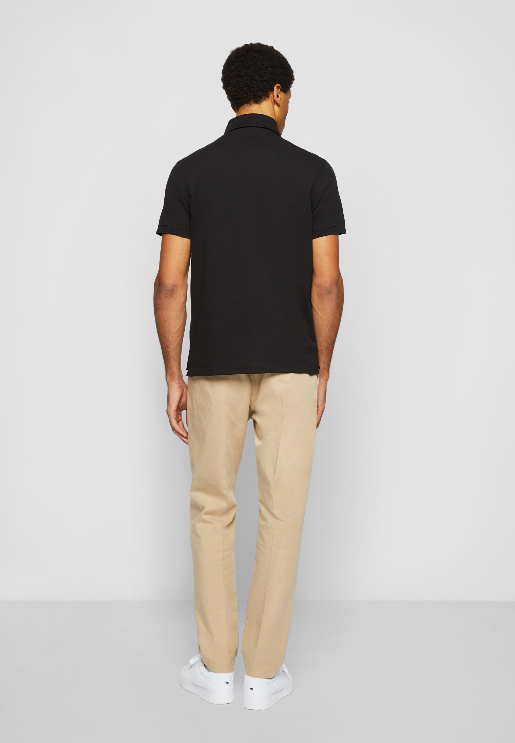 Polo Tommy Hilfiger SLIM noir