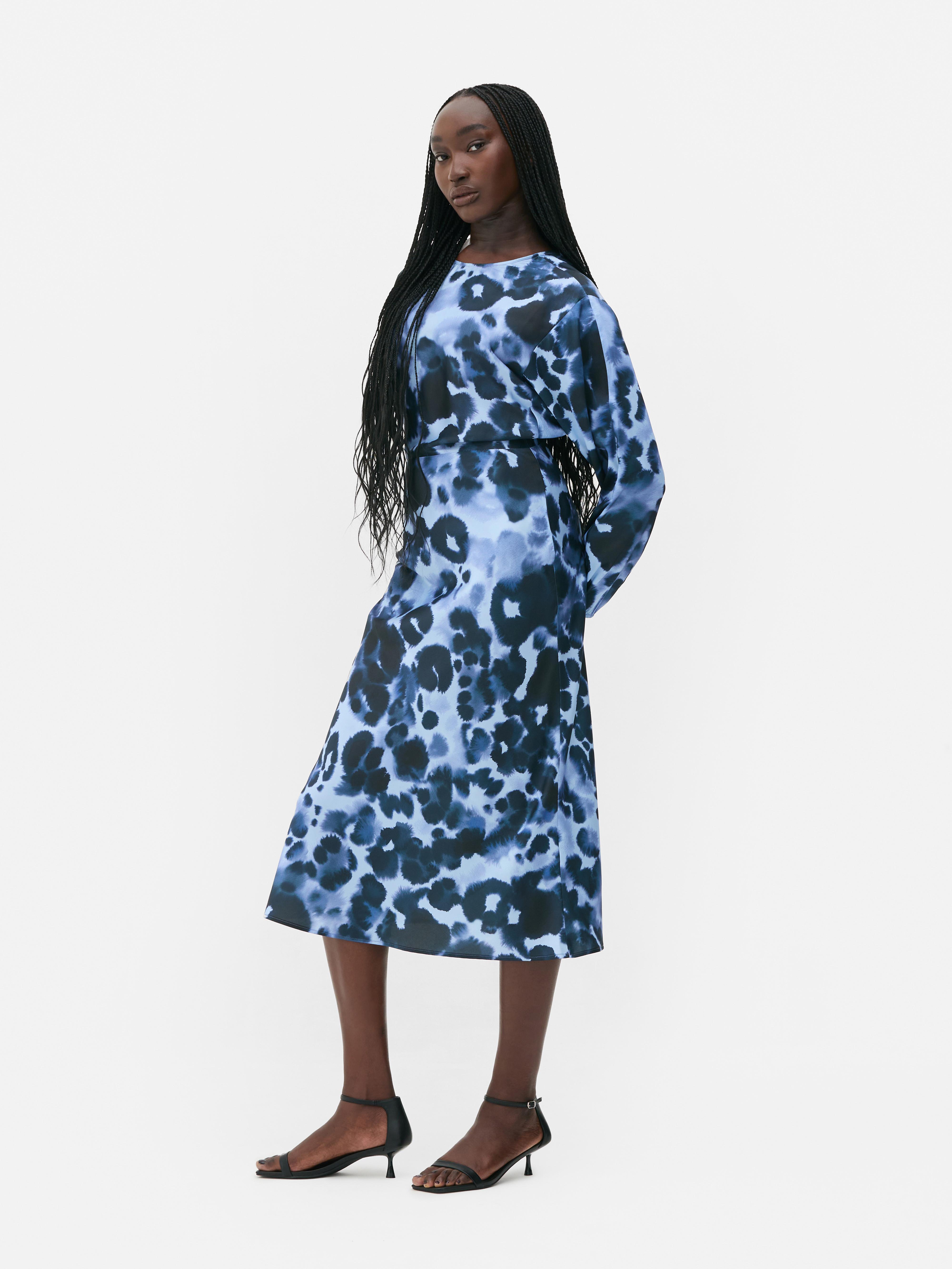 Rochie midi cu imprimeu The Edit O rochie midi cu decolteu rotund, mâneci lungi și imprimeu integral