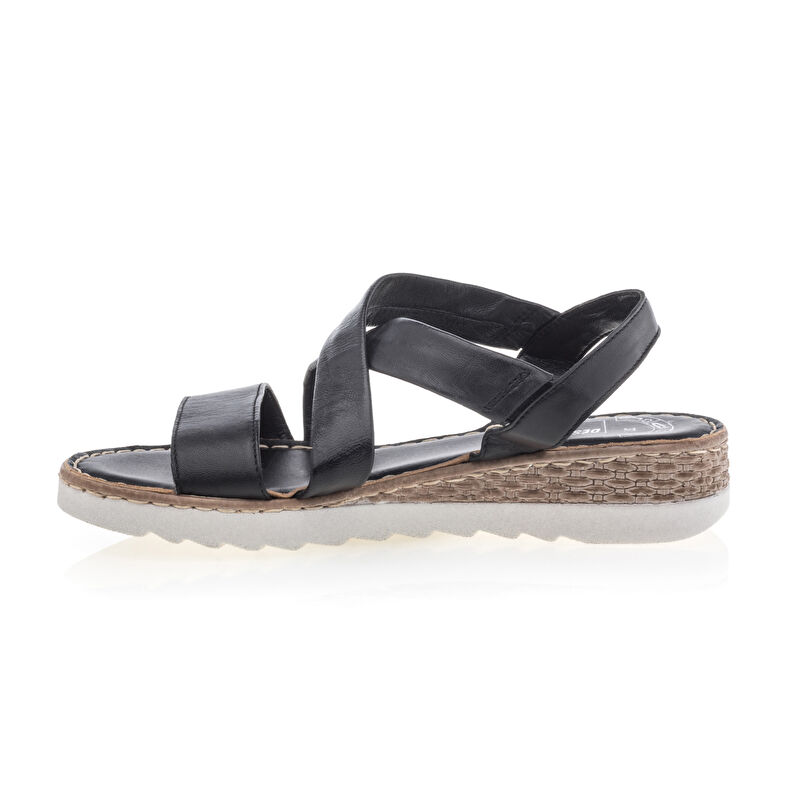 Svarte sandaler / sko med åpen tå til dame