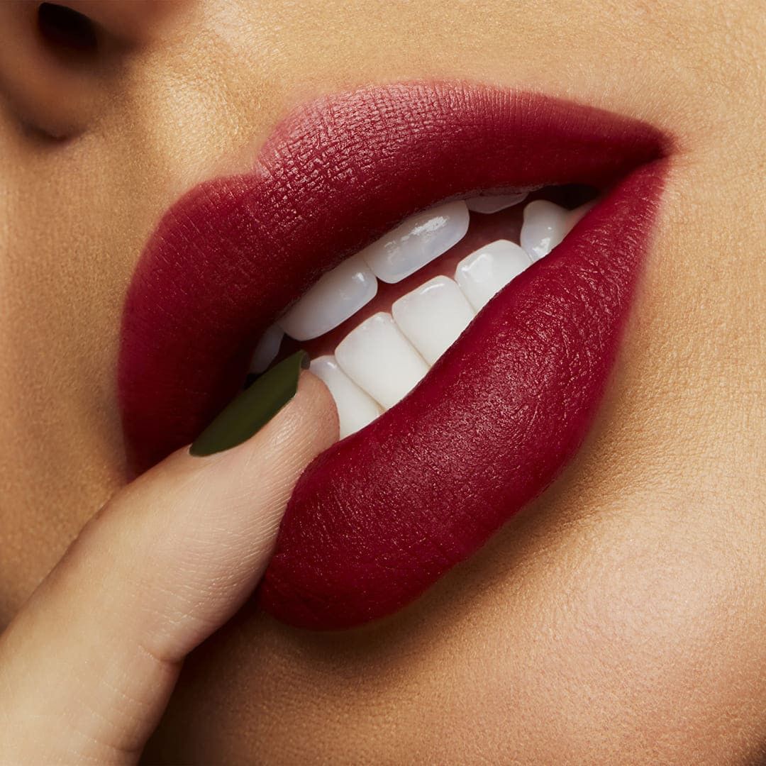 Tekutý matný rúž Powder Kiss Luxusné rúže