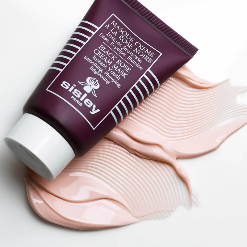 Sisley Black Rose Cream Mask, eine intensiv feuchtigkeitsspendende Creme-Maske, die die Zeichen der Hautalterung reduziert.