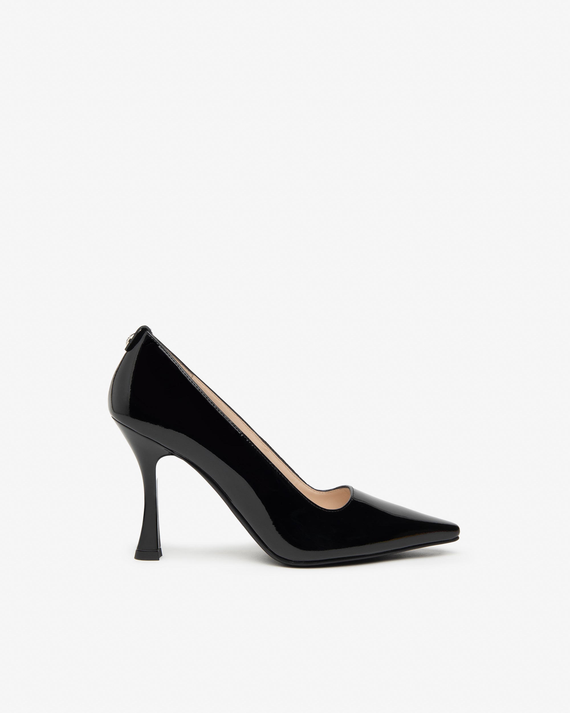  Damen-Pumps aus Lackleder