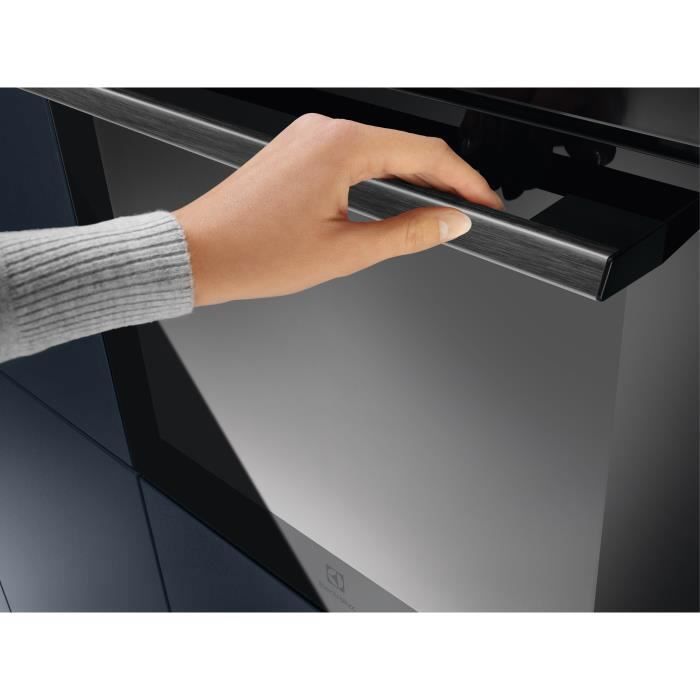Electrolux EOF5C50BZ Einbaubackofen – Katalytische Reinigung – Schwarz