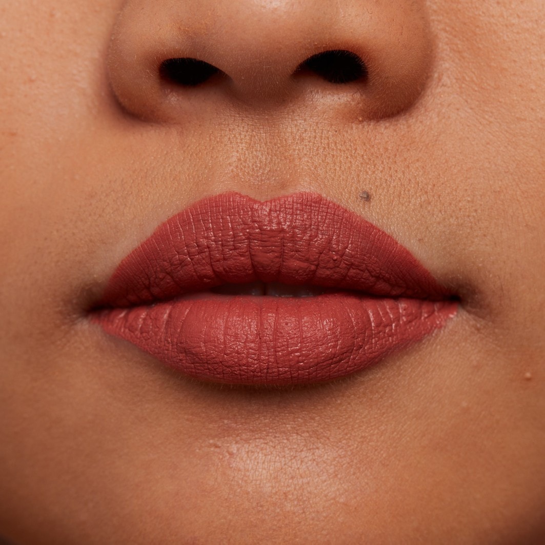 NYX Professional Makeup -huulipuna Lip Lingerie XXL - 4 ml