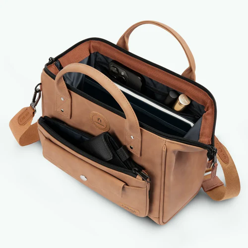 Cabaia Geantă Crossbody Adventurer Moscou cămilă
