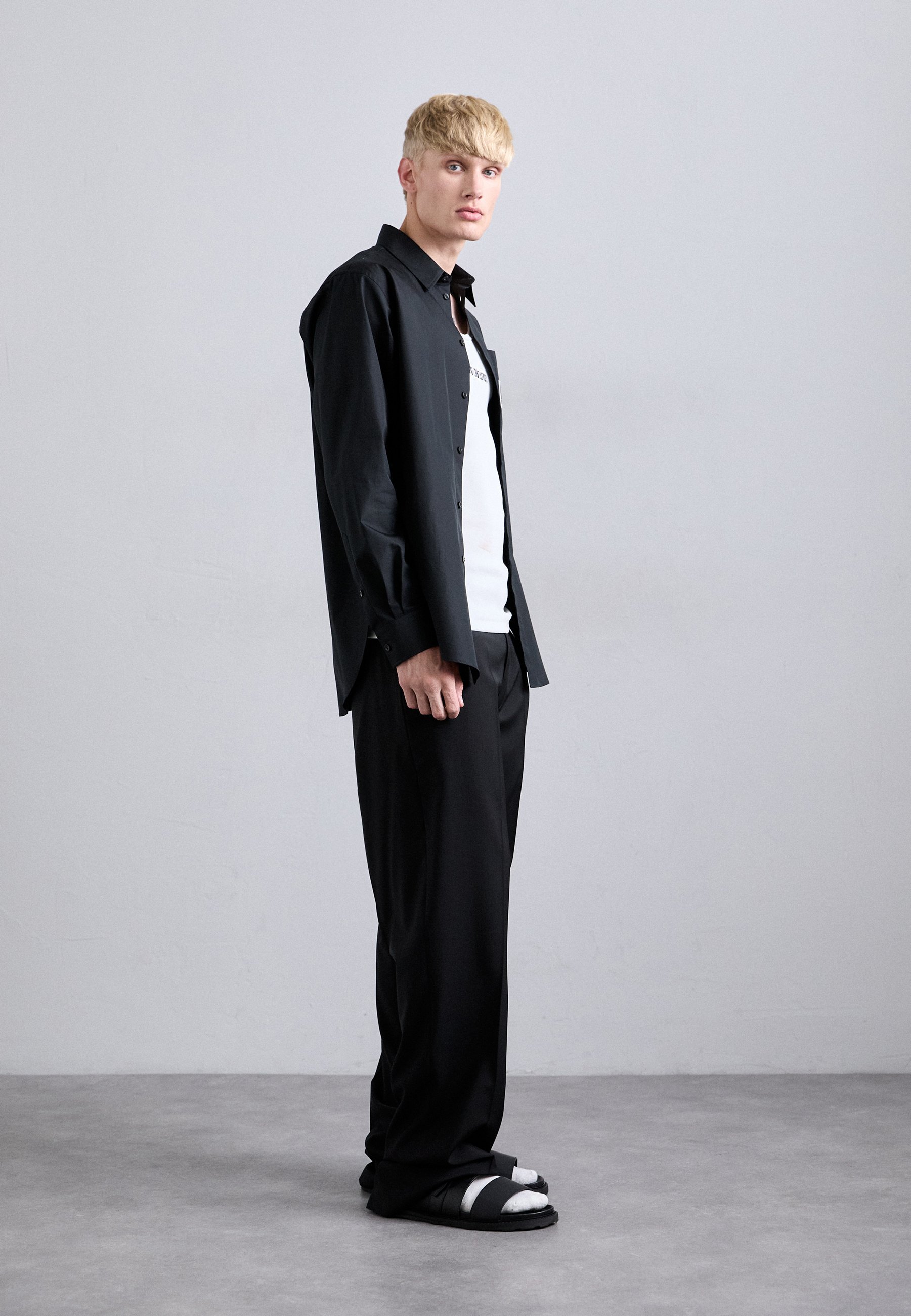 Sandales MOSCHINO - noires