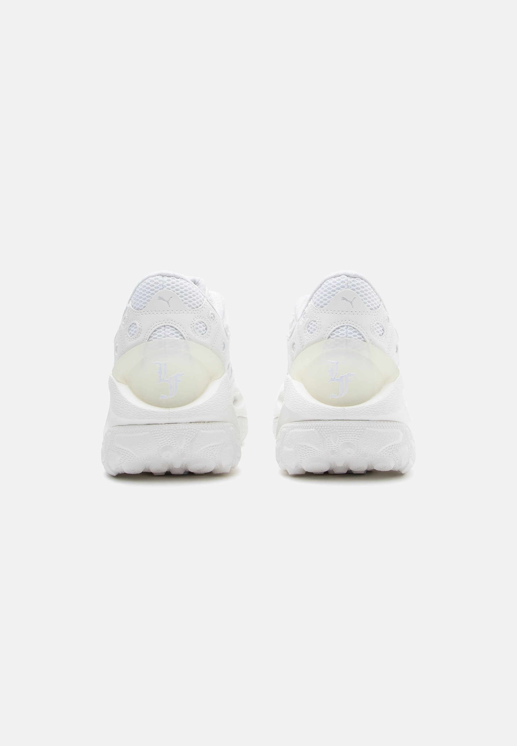 Puma LA FRANCÉ RNNR - Basketballschuhe - weiß leuchtend/silberfarbener Nebel