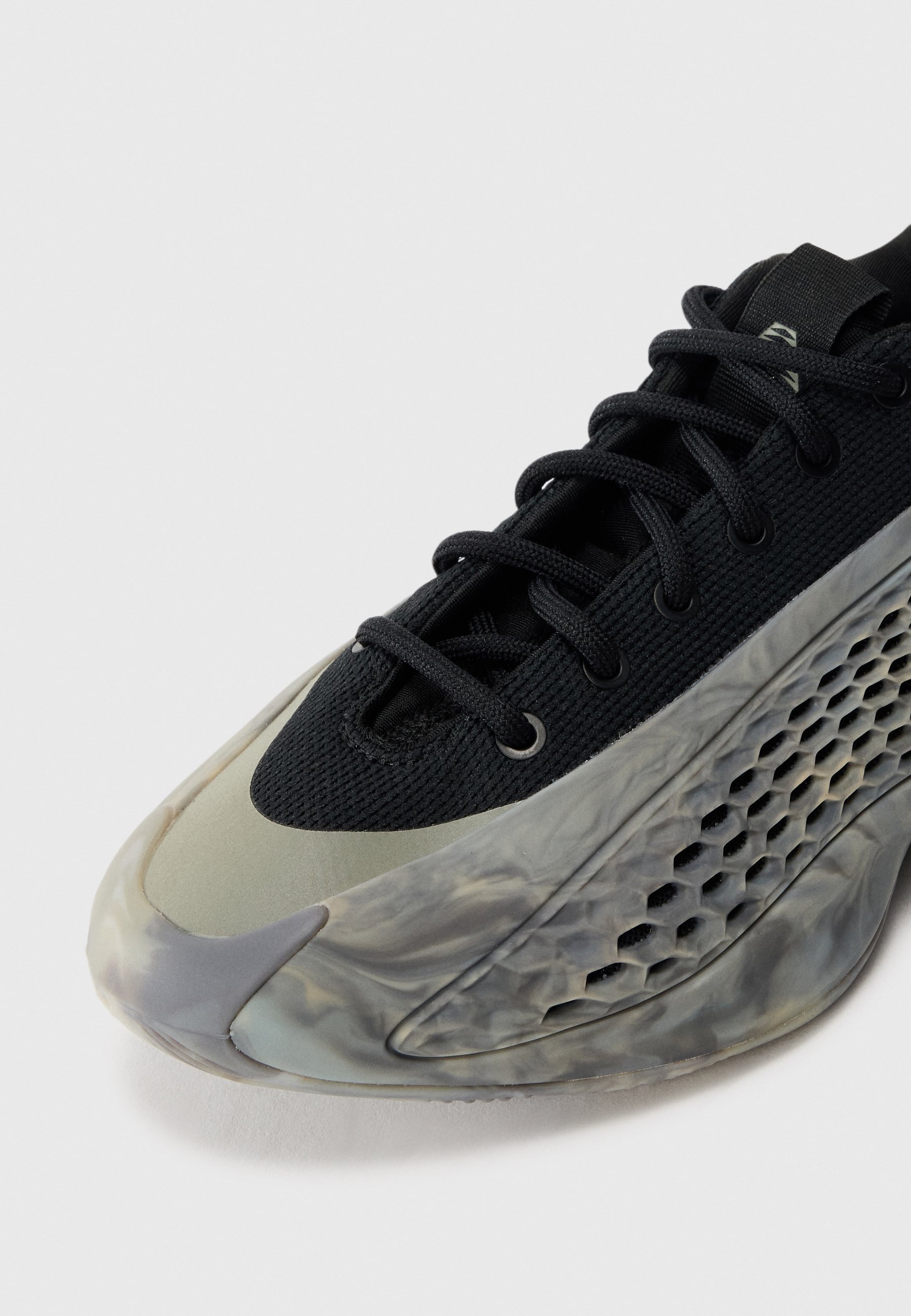 adidas Performance ANTHONY EDWARDS 1 UNISEXE - Chaussures de basketball - coloris argent galet/noir/beige