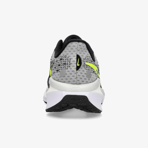 Nike Vomero 17