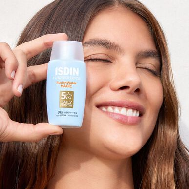 Isdin Fusion Water Magic -kasvojen aurinkovoide SPF50 50 ml