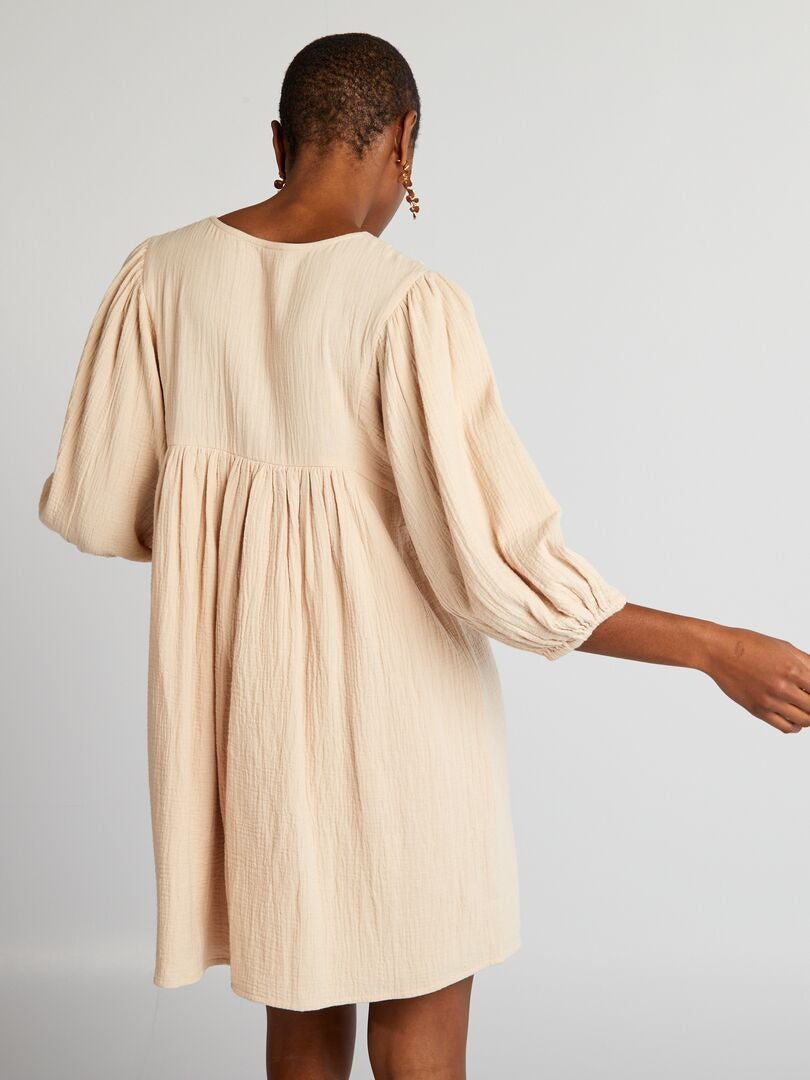 Vestido com bordado - BEGE