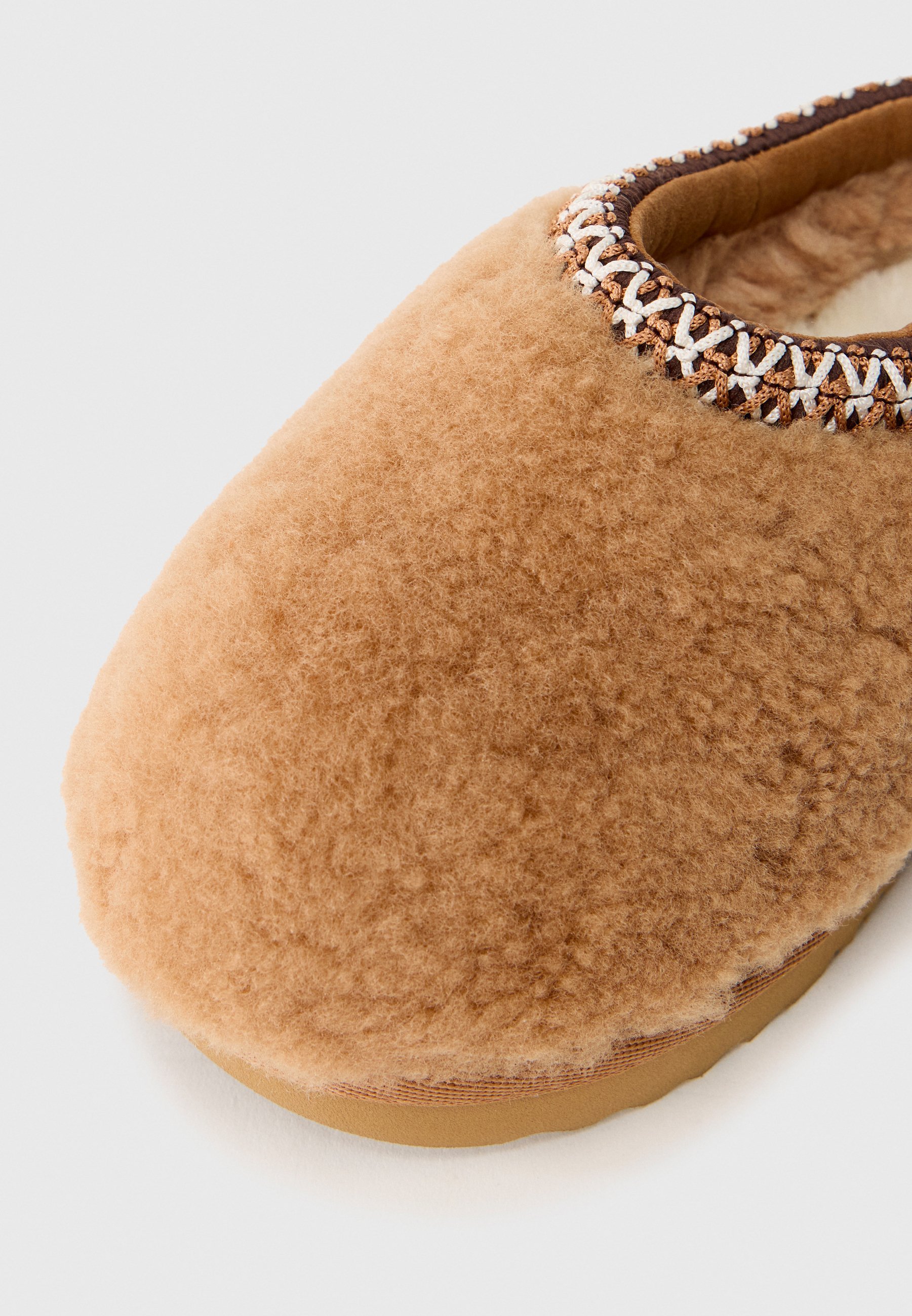 UGG TASMAN MAXI CURLY - Copati - kostanjevi