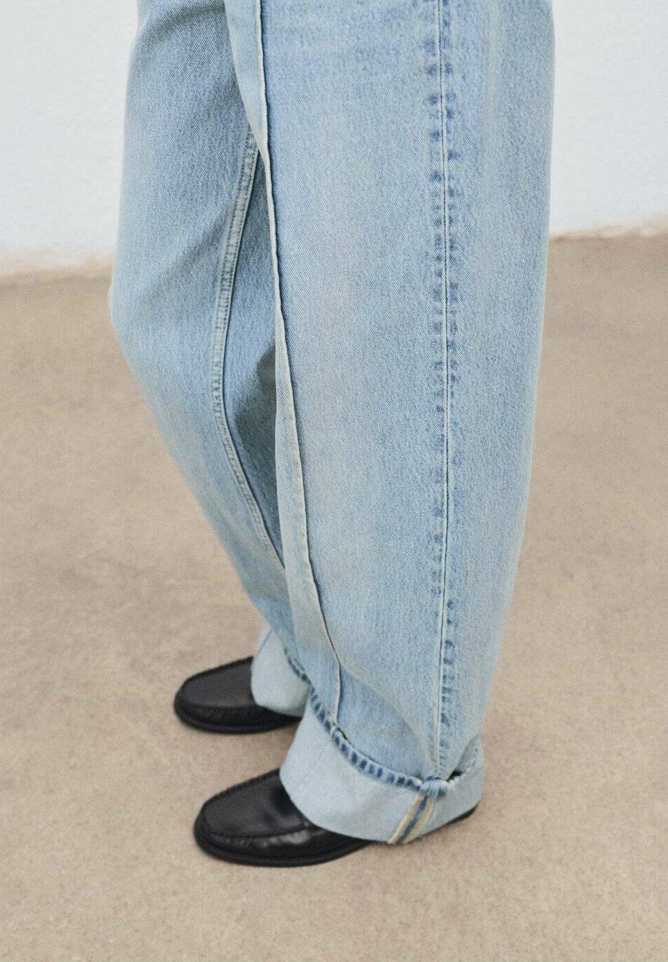 Mango Relaxed Fit jeans - blauw