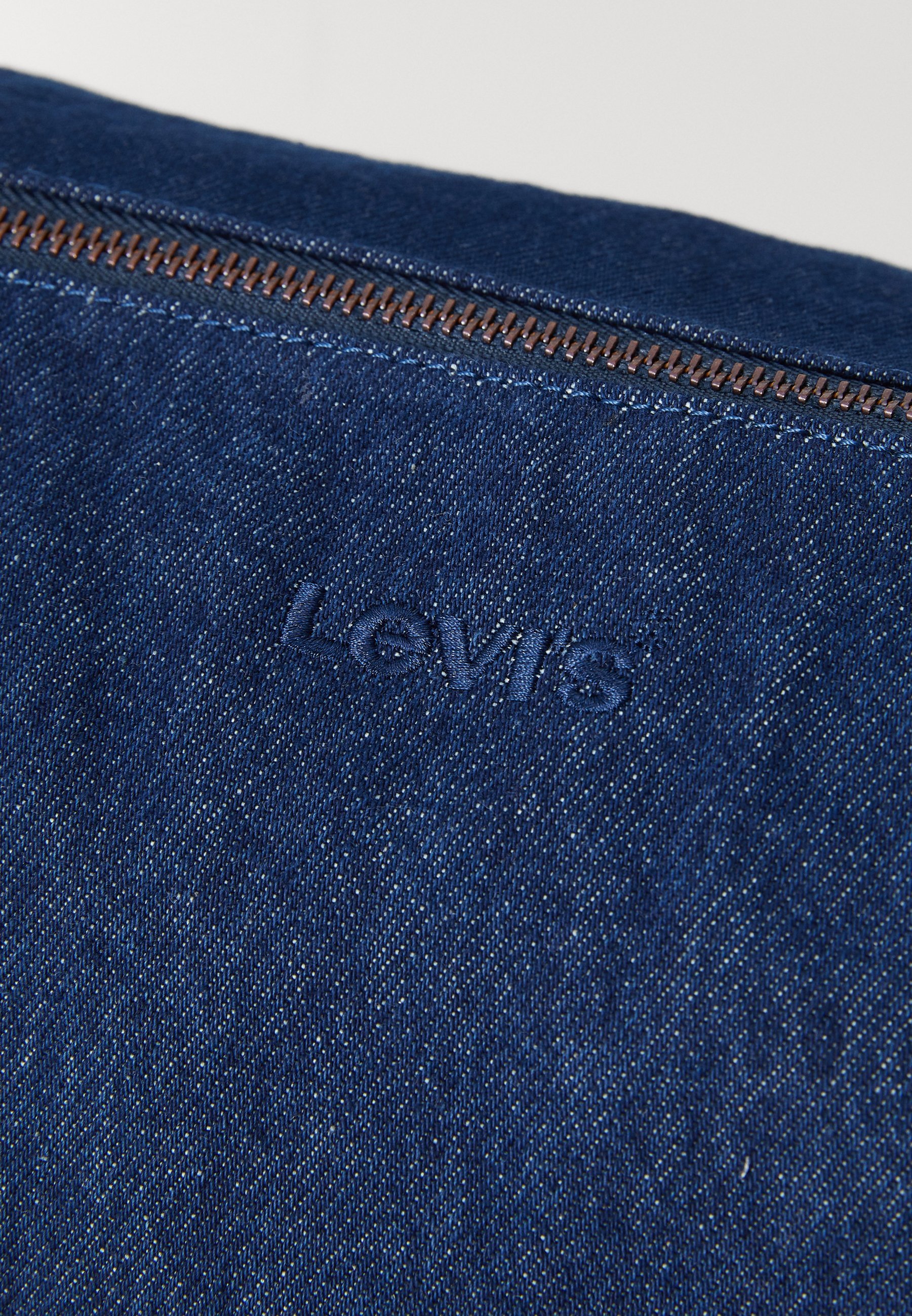 Levi's® BROOKLYN SCHOUDERTAS - Handtas - indigo wash