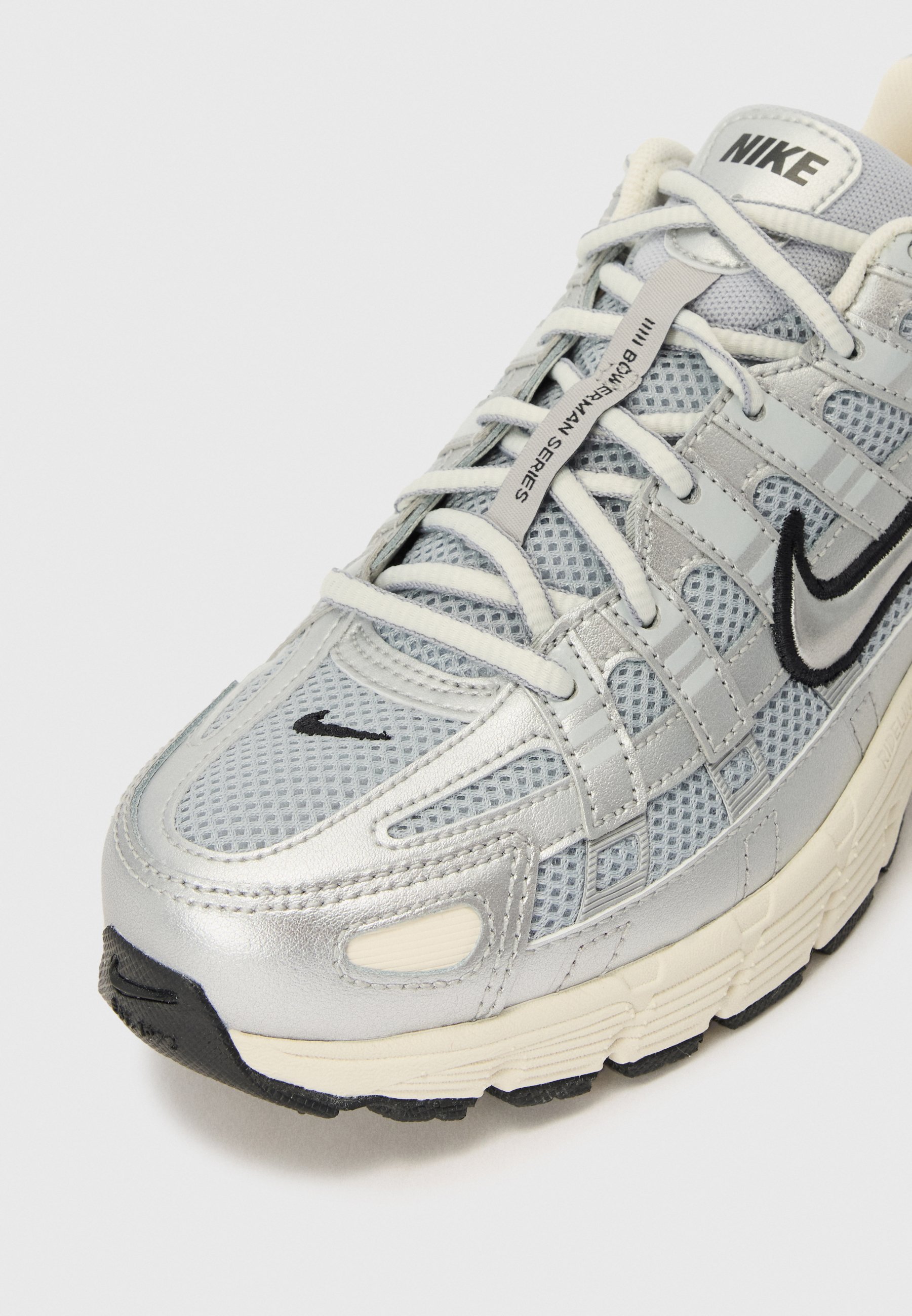 Nike Sportswear P 6000 UNISEX - Scarpe da ginnastica - argento/nero/avorio chiaro/grigio lupo