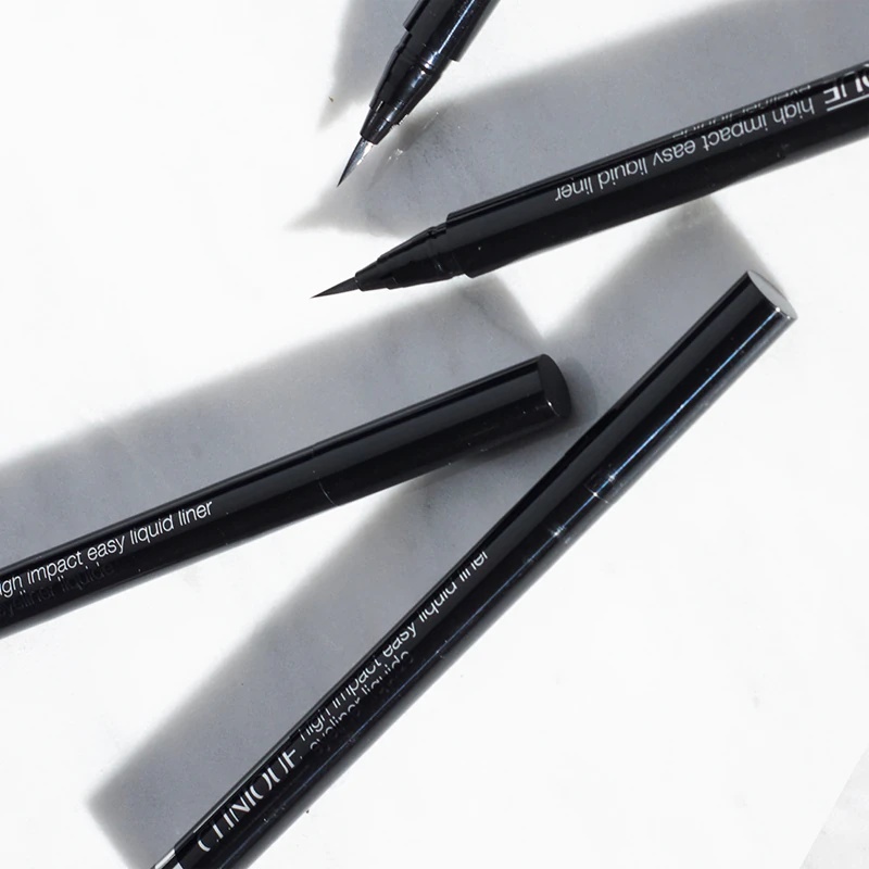 Clinique High Impact™ Easy Liquid Eyeliner precīzs šķidrais acu zīmulis