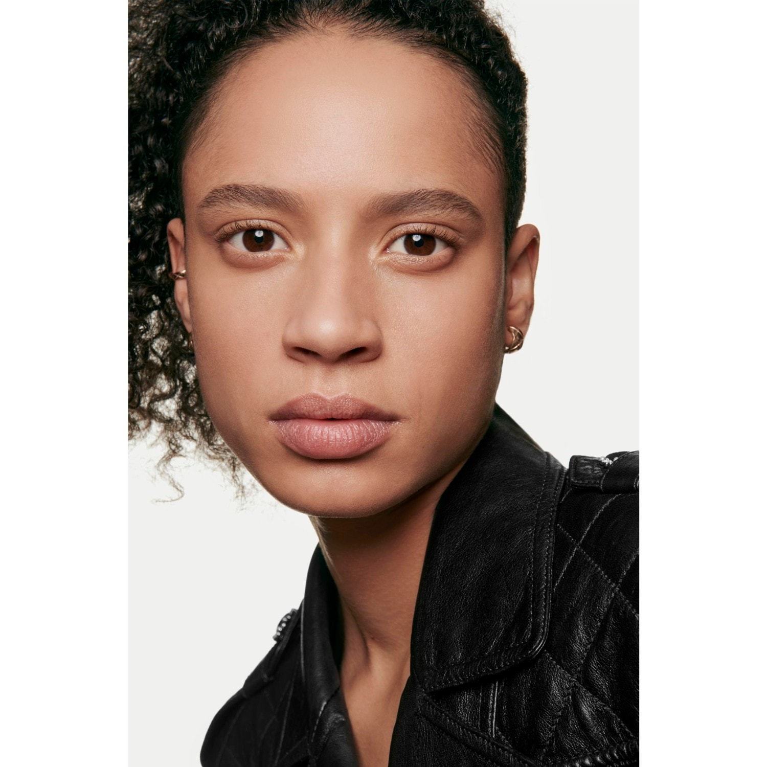 CHANEL puder LES BEIGES TOUCH-UP FOUNDATION - 20 ml