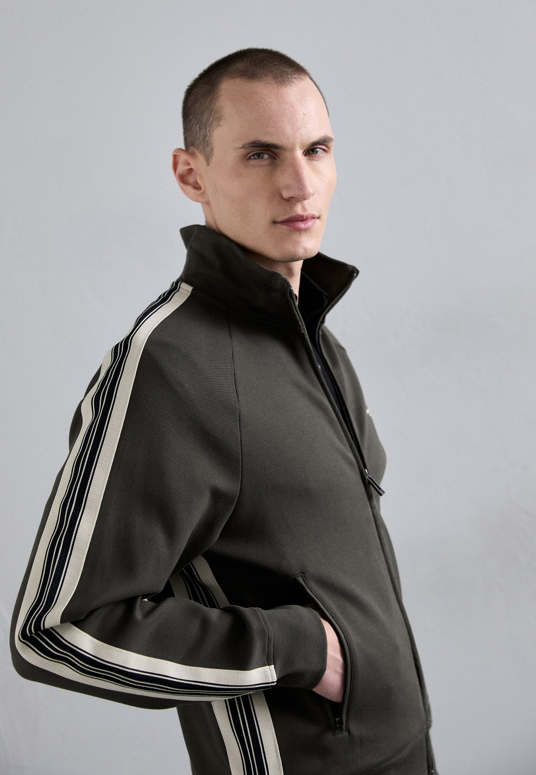 Mikina na zip Emporio Armani - černá inkoustová