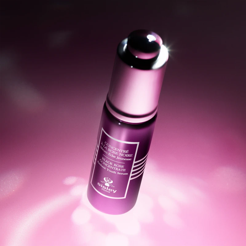 Sisley Black Rose Concentrate – aufhellendes Serum mit verjüngenden Eigenschaften