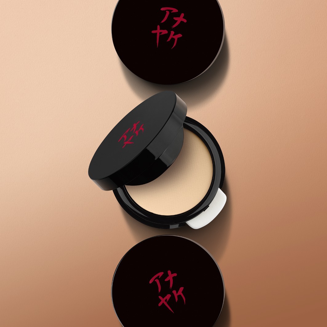 Hodvábny kompaktný make-up Annayake - 9 g