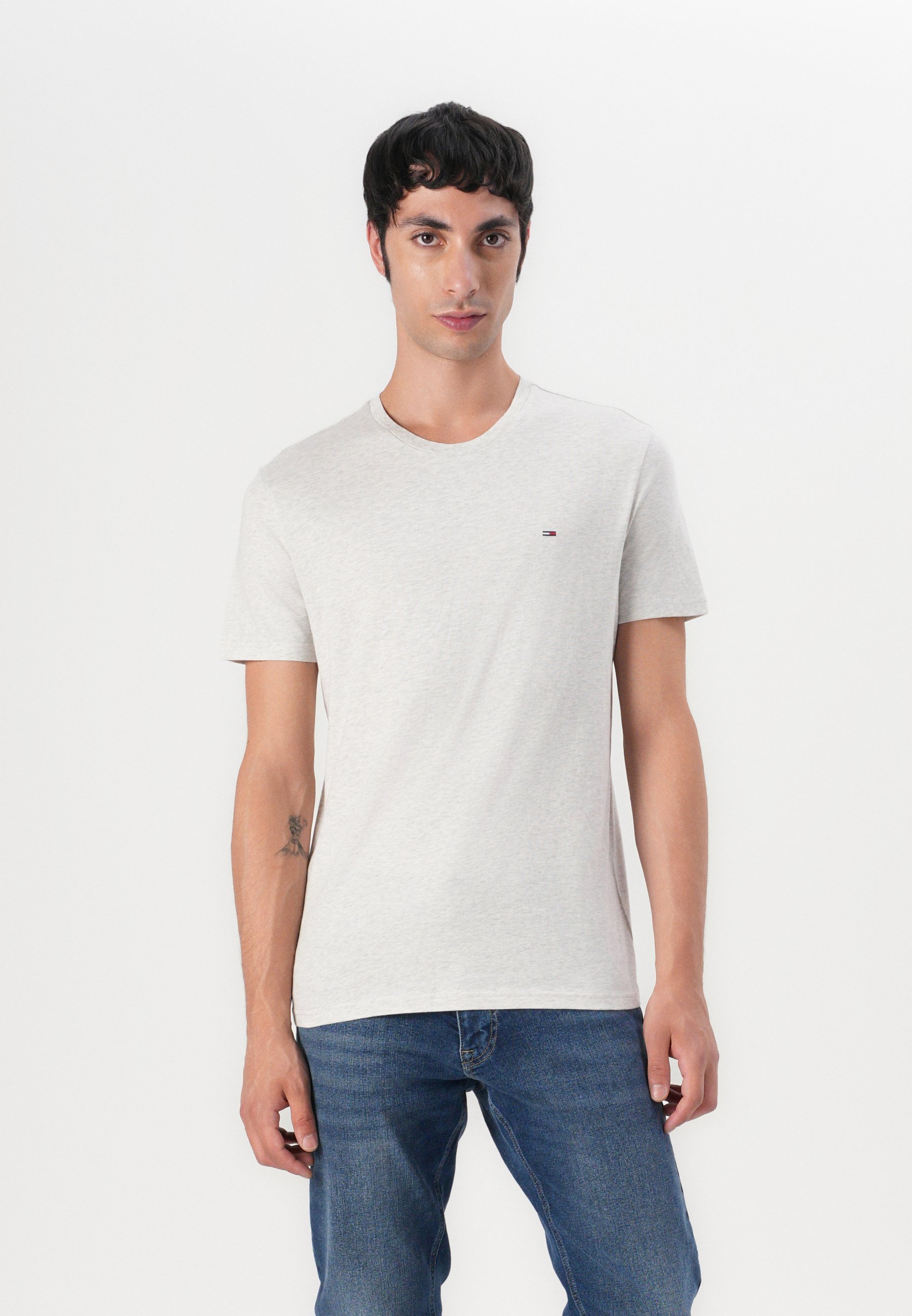 Tommy Jeans SLIM TEE 3er-Pack – Basic-T-Shirt – Schwarz/Grau/Ecru
