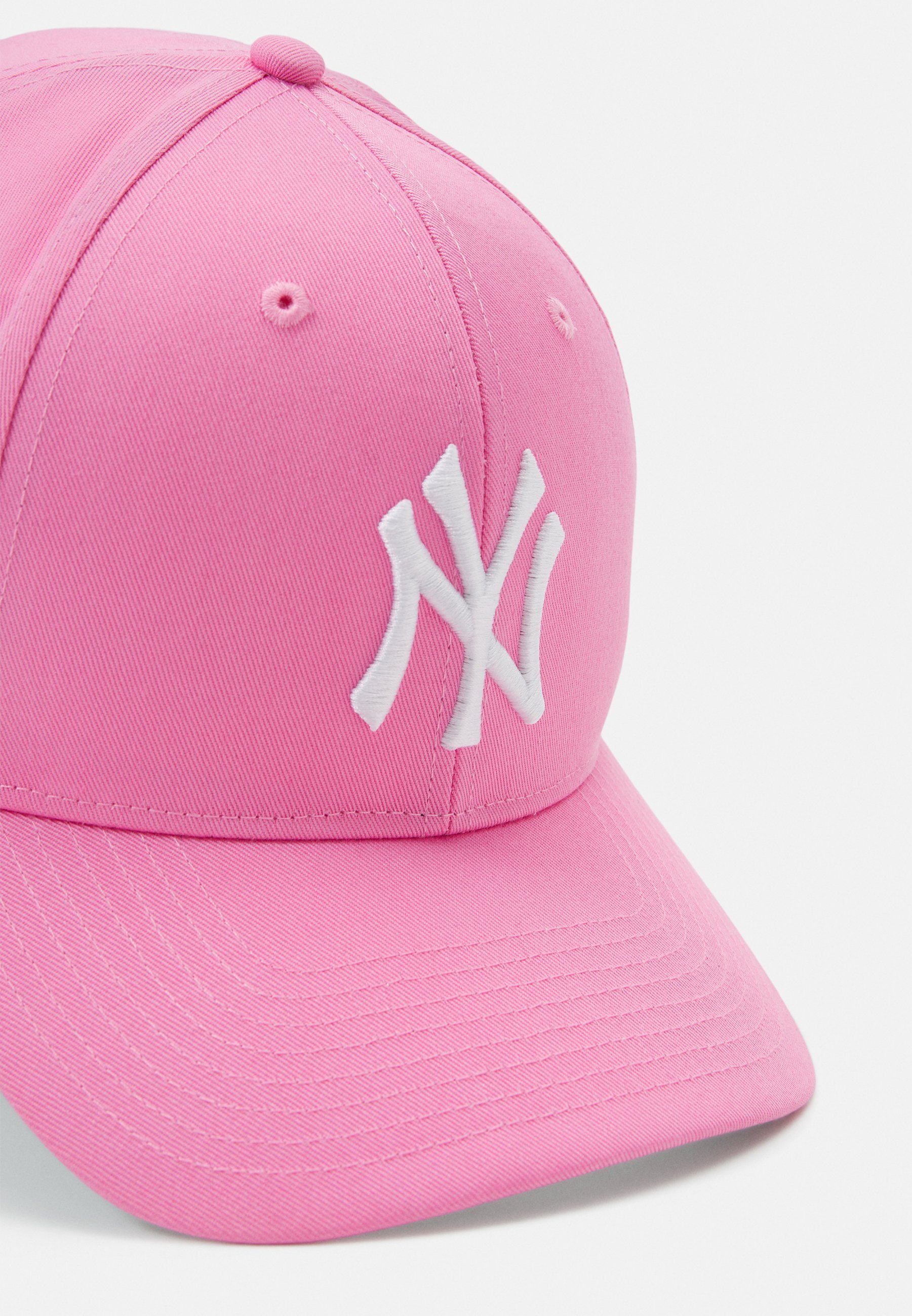 '47 Caps