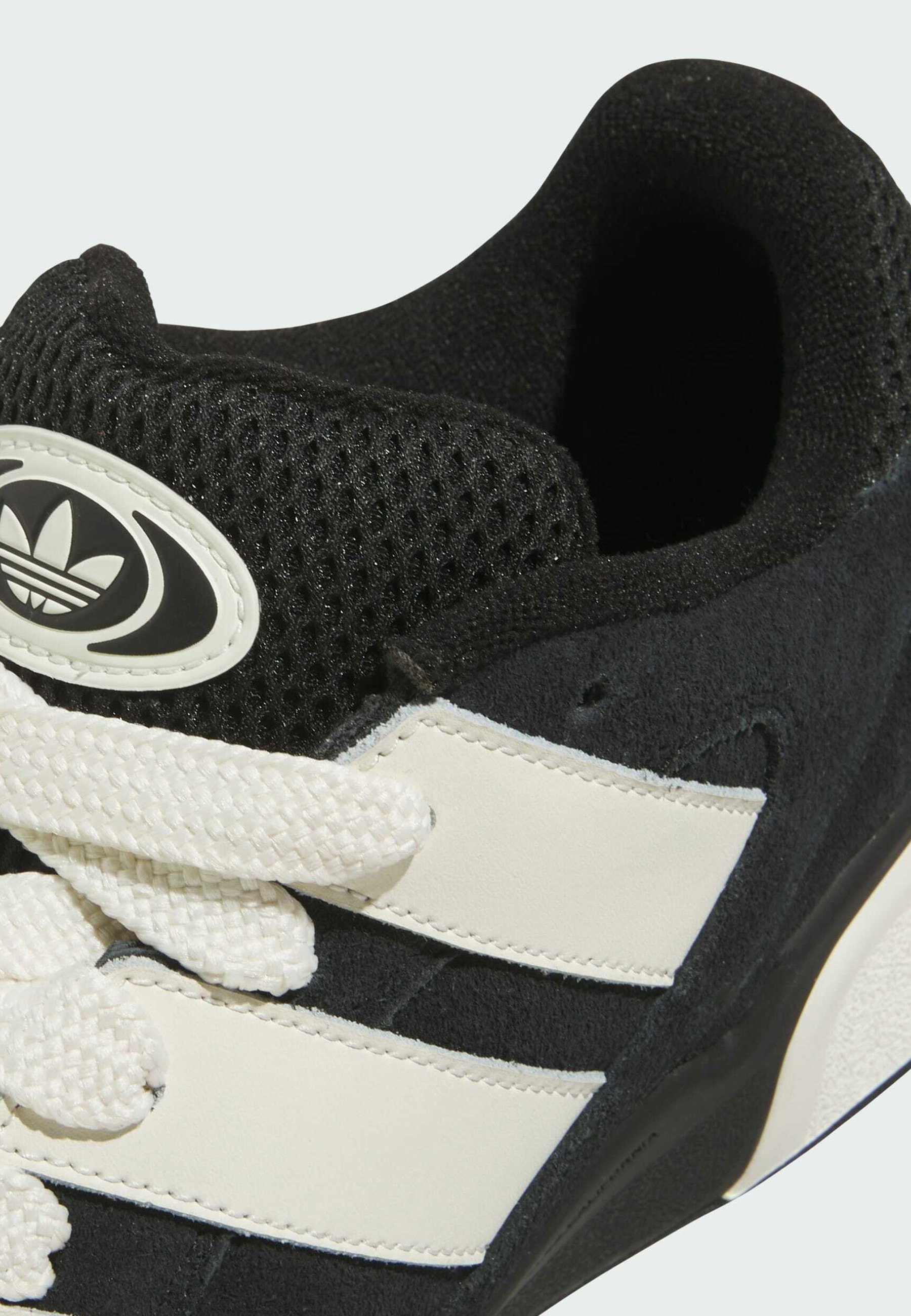 adidas Originals edzőcipők - fekete/törtfehér/törtfehér