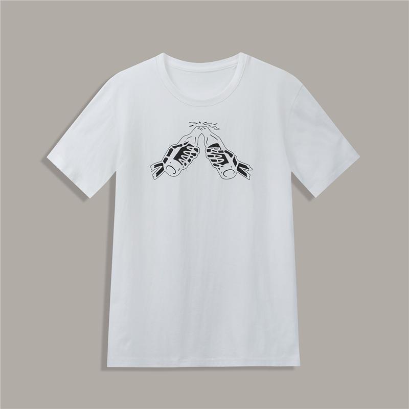 Camiseta de manga corta con cuello redondo y estampado 