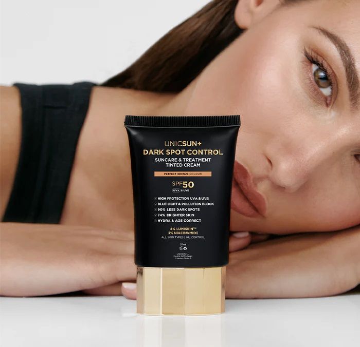 Unicsun Dark Spot Control tonējošais krēms ar SPF 50 Grezna mitrinoša un barojoša iedarbība