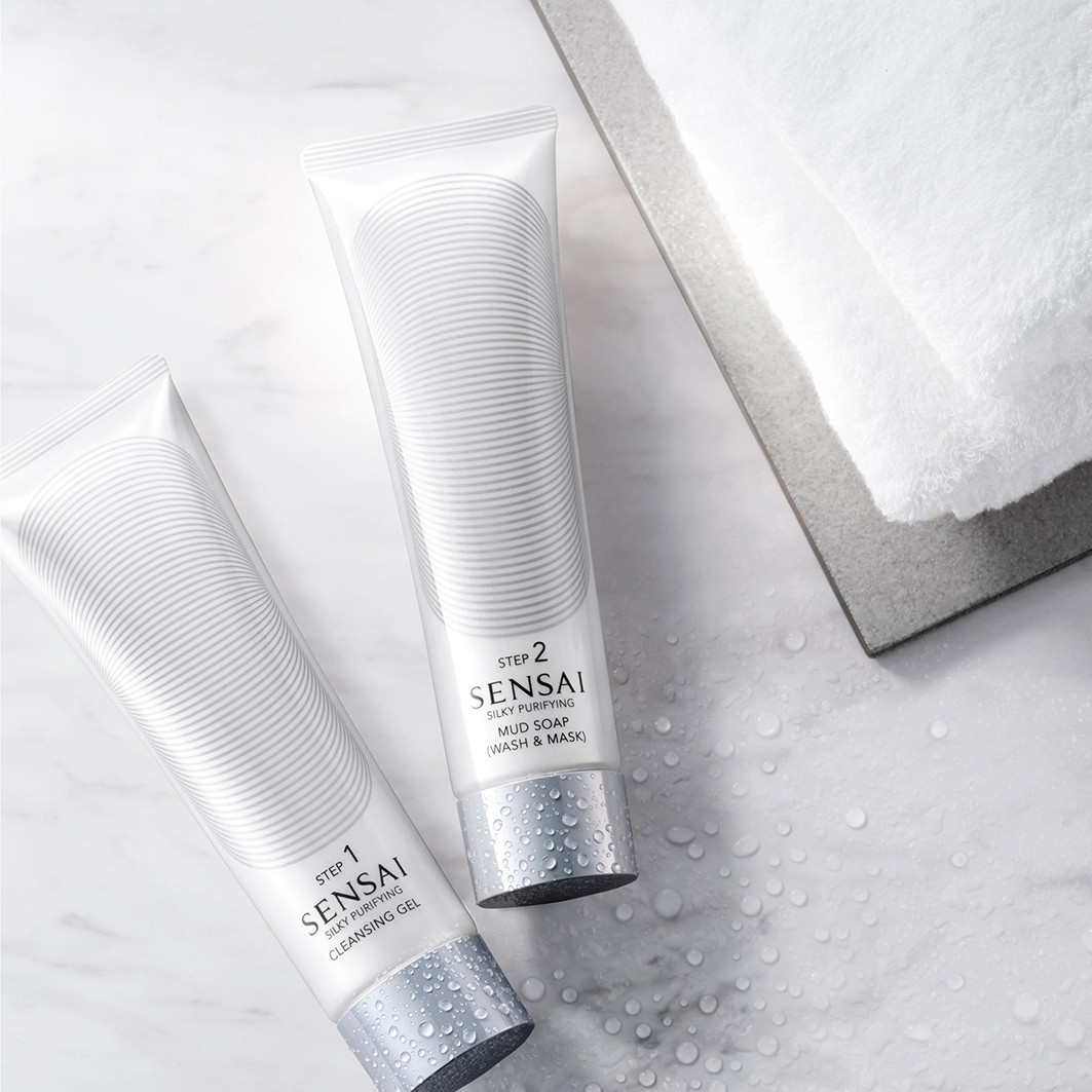SENSAI gel za čišćenje SENSAI svilenkasti gel za čišćenje s pilingom - 125 ml