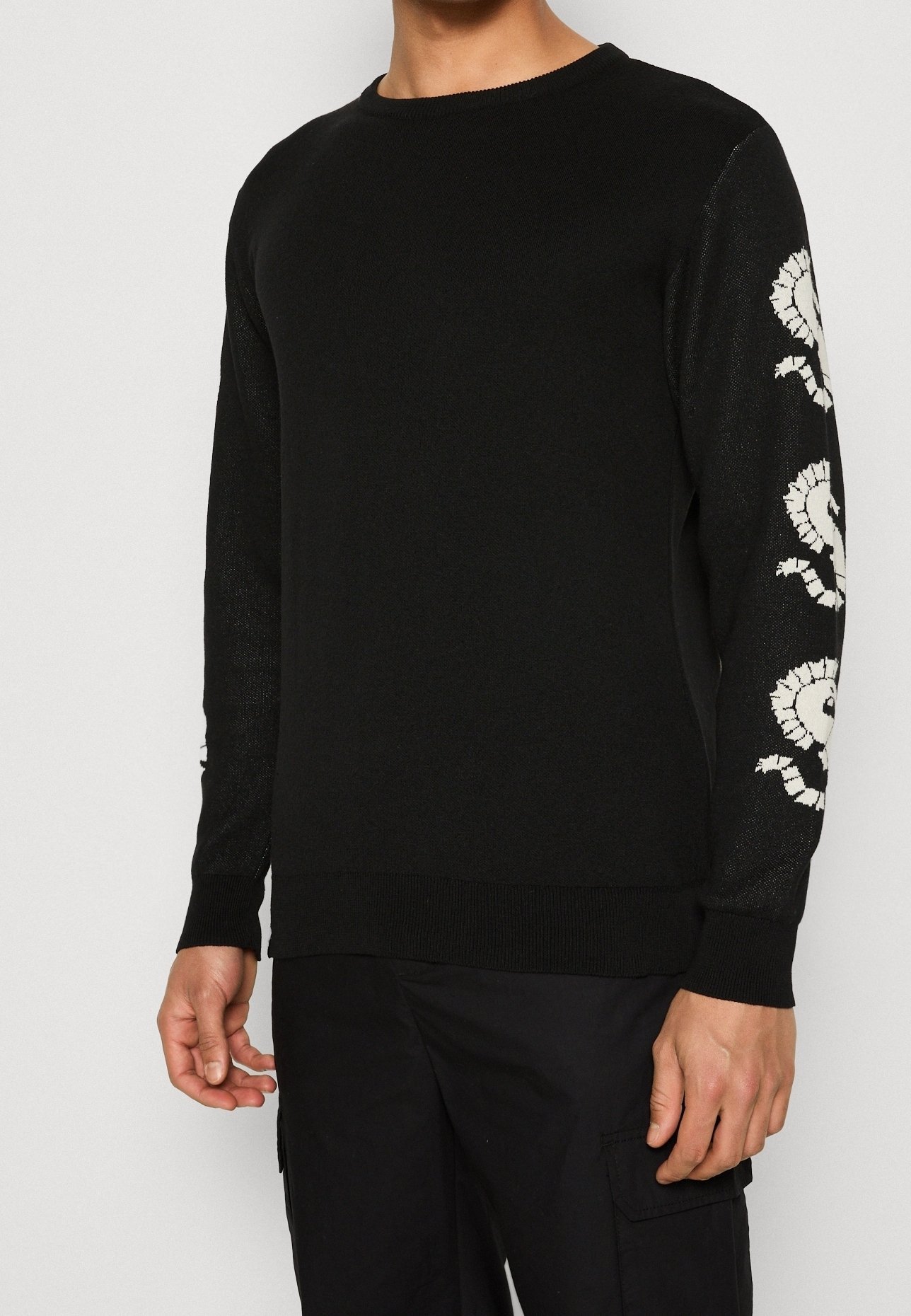 Makia džemper - crni