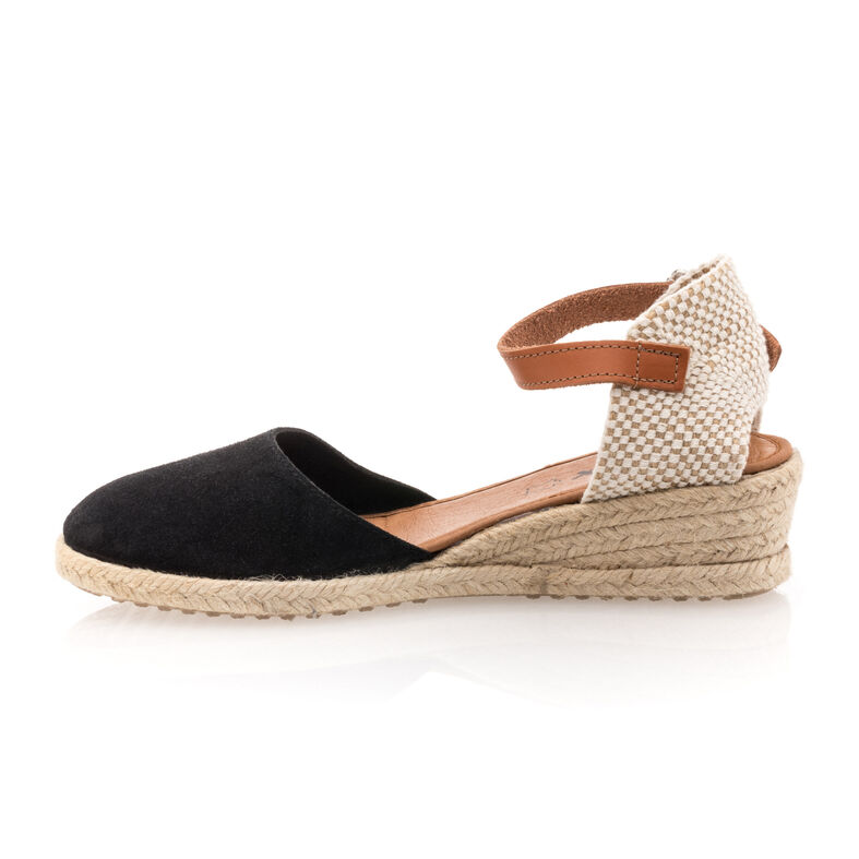 Dámske čierne espadrilky s lanovou podrážkou