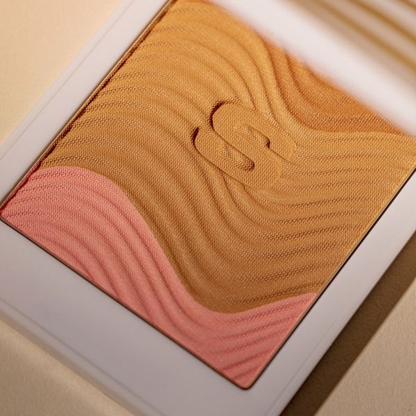 „Phyto Touche Sun Radiance“ pudros formos bronzantas Prabangūs bronzantai