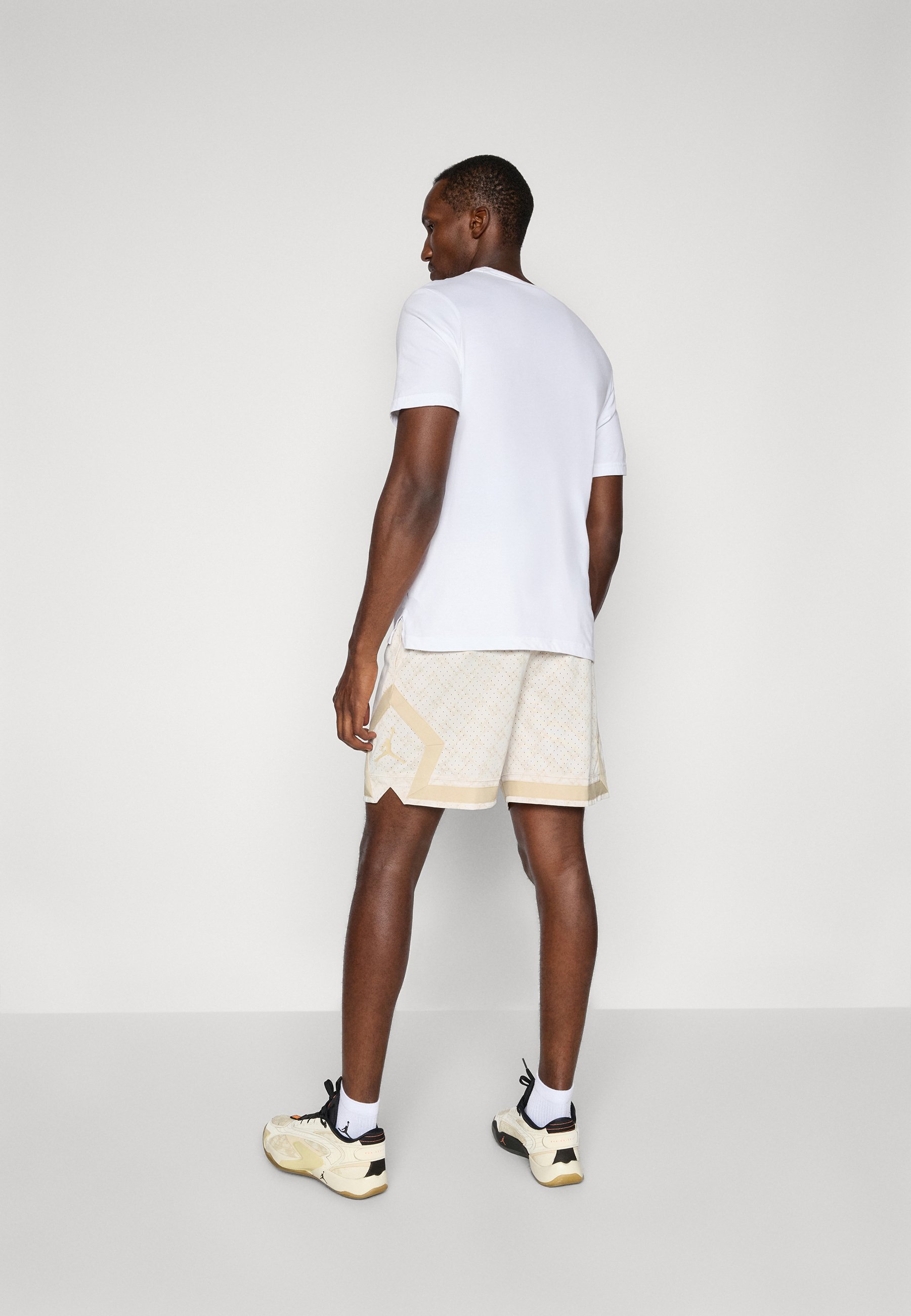 Jordan DIAMOND SHORT - Sportshorts - Orewood bruin/nerf