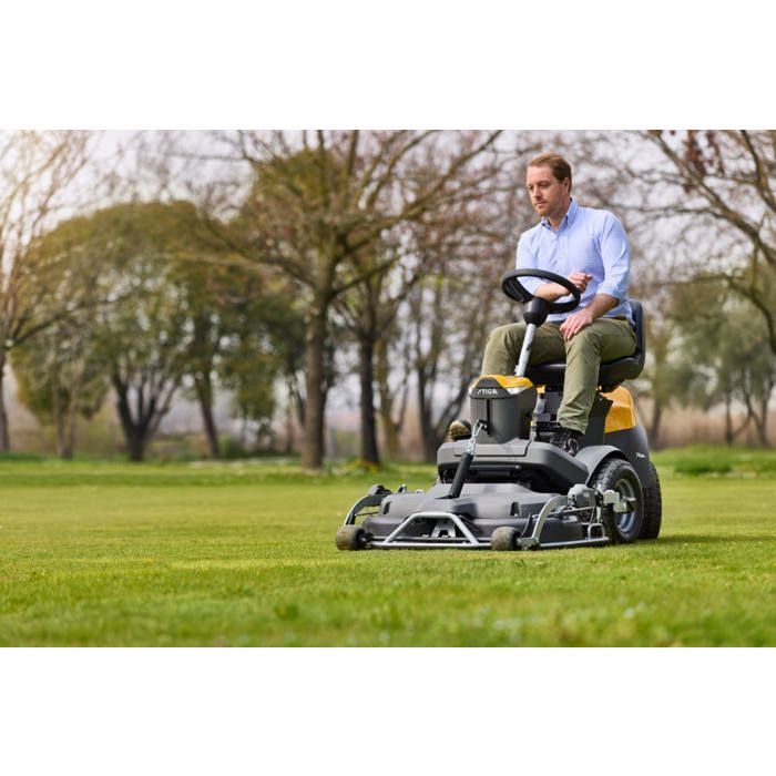 STIGA STIGA 500 W PARK RIDUTTORE TOSAERBA A TAGLIO FRONTALE, 586 CM³, 95–110 CM – STERZO ARTICOLATO 50/50, PIATTO DI TAGLIO ANTERIORE –